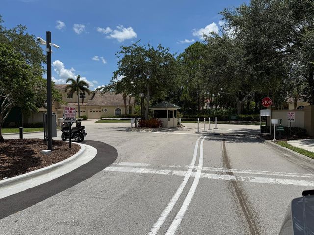 8306 Mulligan Circle B, Port St. Lucie B, Port St Lucie, FL 34986