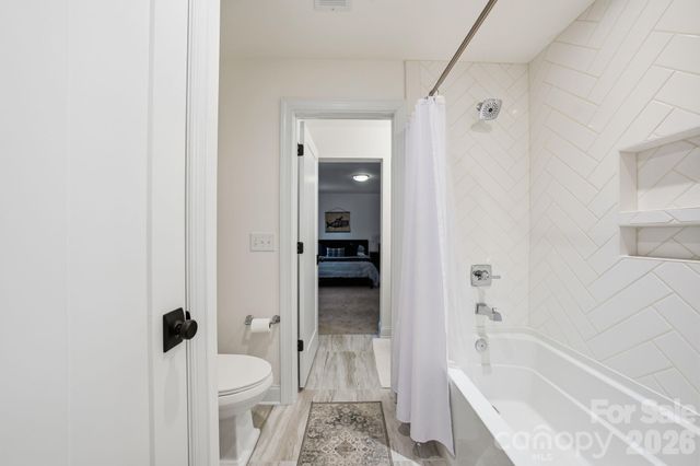 16515 Munson Hill Road, Charlotte, NC 28278
