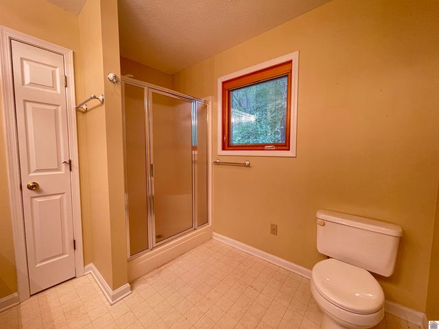 643 Holiday Way # 22E # And, Cadiz, KY 42211