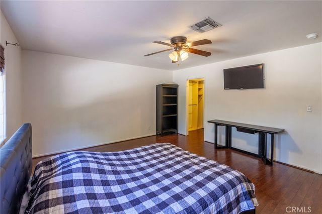 12124 Buckeye Avenue, Sylmar, CA 91342