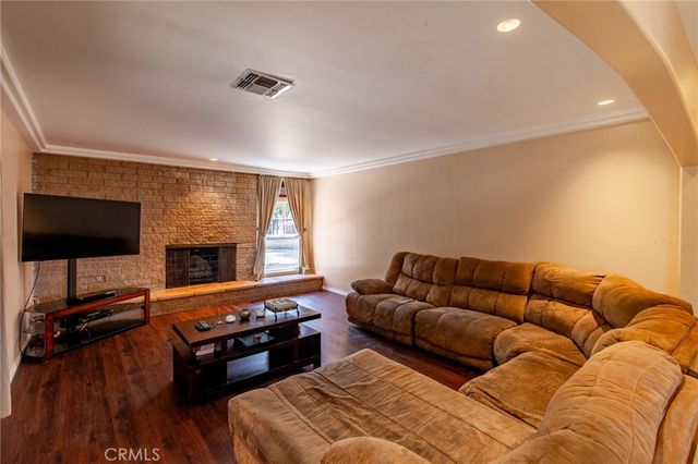 12124 Buckeye Avenue, Sylmar, CA 91342