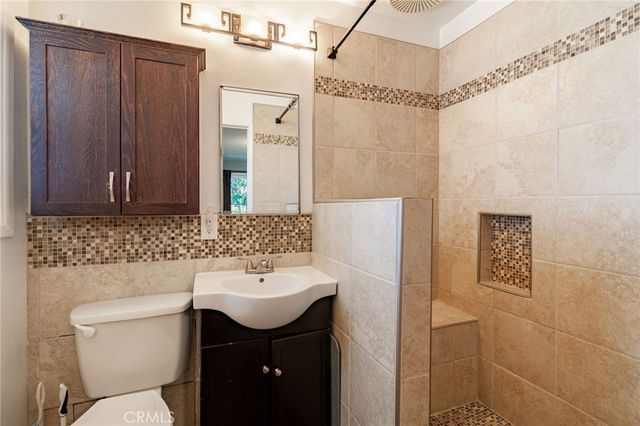 12124 Buckeye Avenue, Sylmar, CA 91342