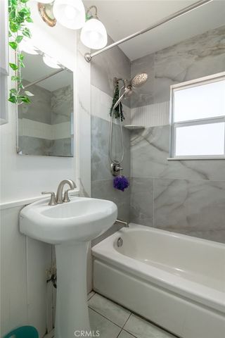 12124 Buckeye Avenue, Sylmar, CA 91342