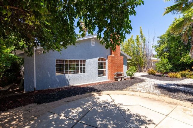 12124 Buckeye Avenue, Sylmar, CA 91342