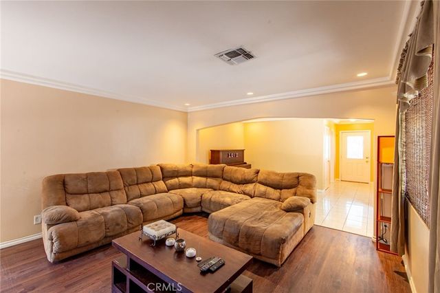 12124 Buckeye Avenue, Sylmar, CA 91342