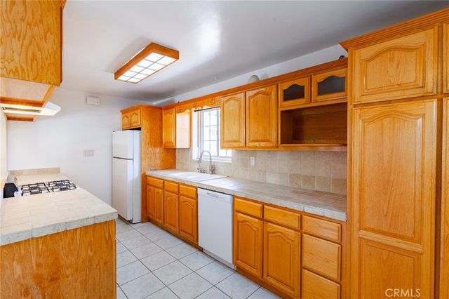 12124 Buckeye Avenue, Sylmar, CA 91342