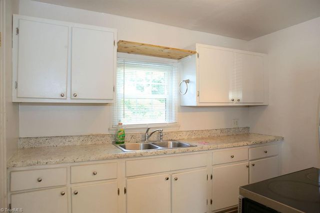 2214 Walker Avenue, Greensboro, NC 27403