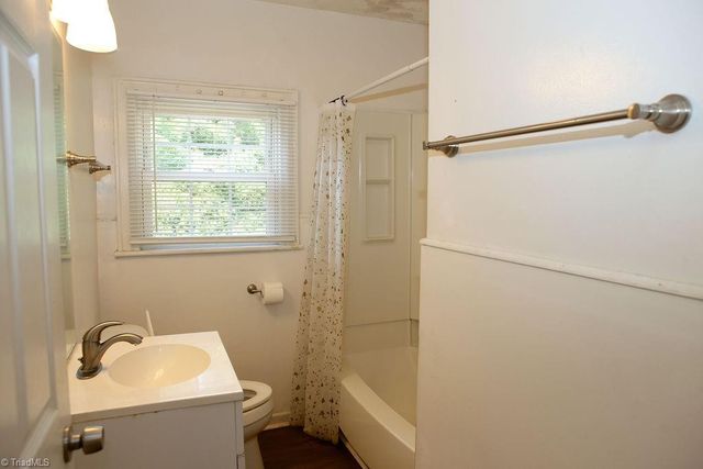 2214 Walker Avenue, Greensboro, NC 27403