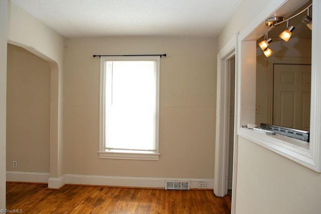2214 Walker Avenue, Greensboro, NC 27403