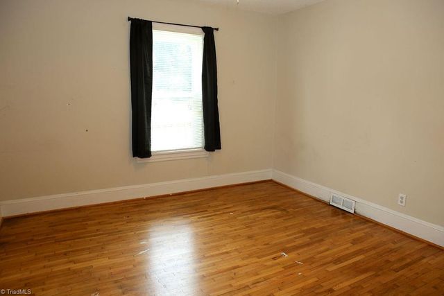 2214 Walker Avenue, Greensboro, NC 27403