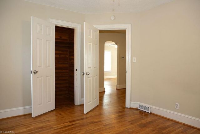 2214 Walker Avenue, Greensboro, NC 27403