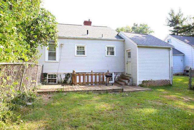 2214 Walker Avenue, Greensboro, NC 27403