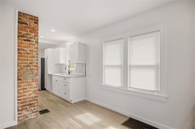 6825 S Benton Avenue, Kansas City, MO 64132