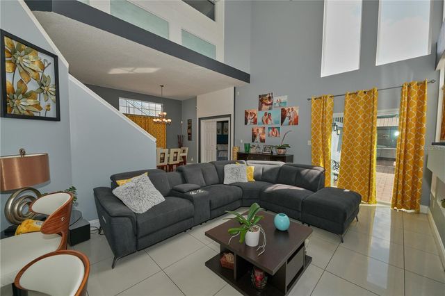 7305 VICTORIA CIRCLE 202, Orlando, FL 32835