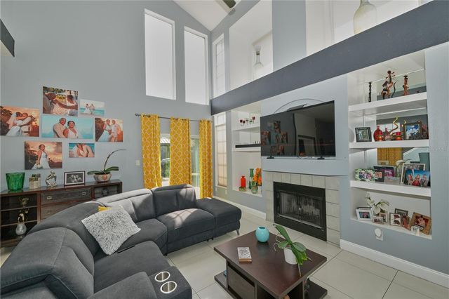 7305 VICTORIA CIRCLE 202, Orlando, FL 32835