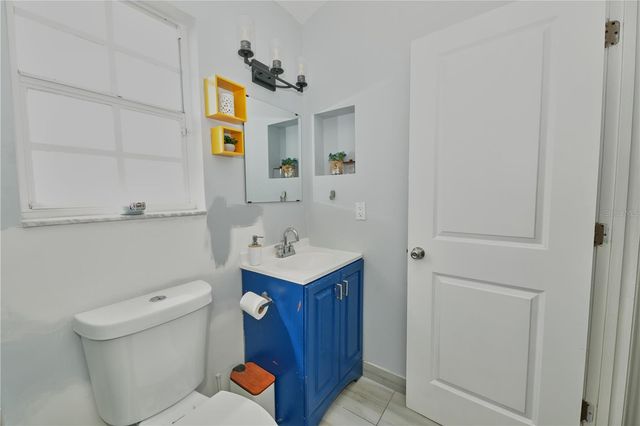 7305 VICTORIA CIRCLE 202, Orlando, FL 32835