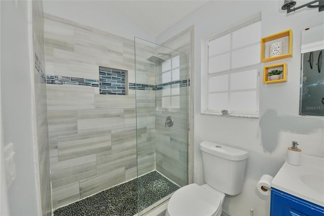7305 VICTORIA CIRCLE 202, Orlando, FL 32835