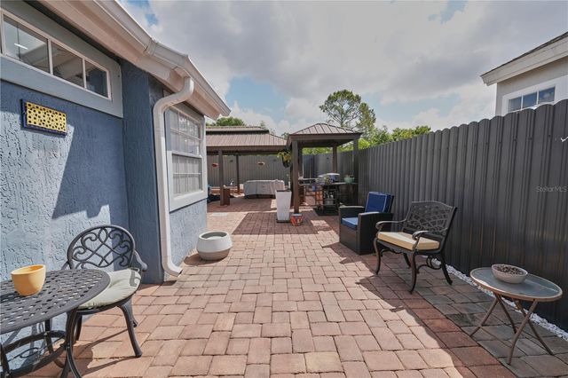 7305 VICTORIA CIRCLE 202, Orlando, FL 32835