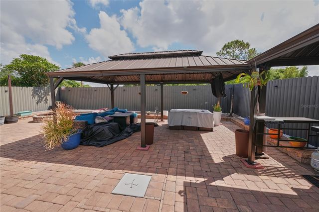 7305 VICTORIA CIRCLE 202, Orlando, FL 32835