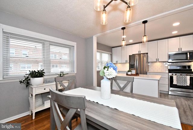 12457 SWEET BRIAR RD, Philadelphia, PA 19154