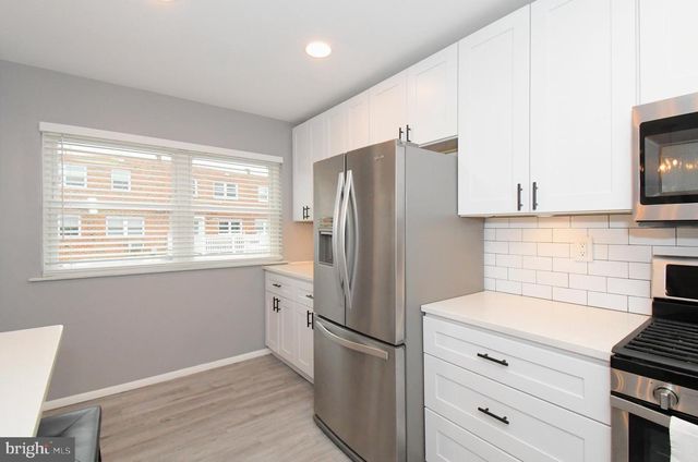 12457 SWEET BRIAR RD, Philadelphia, PA 19154