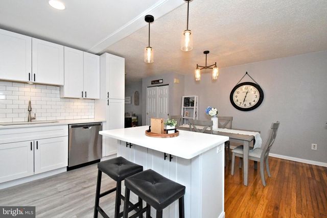 12457 SWEET BRIAR RD, Philadelphia, PA 19154