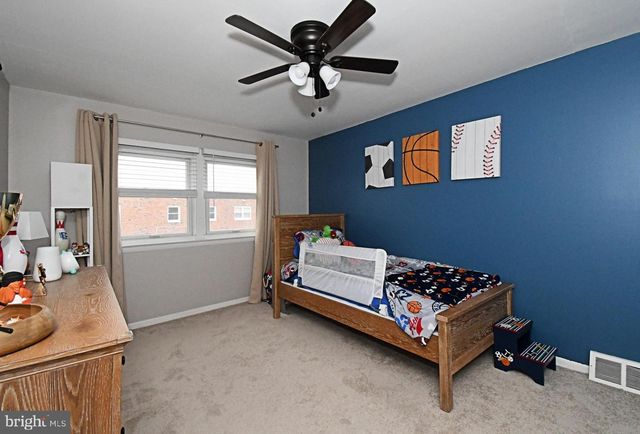 12457 SWEET BRIAR RD, Philadelphia, PA 19154