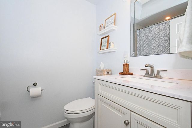 12457 SWEET BRIAR RD, Philadelphia, PA 19154