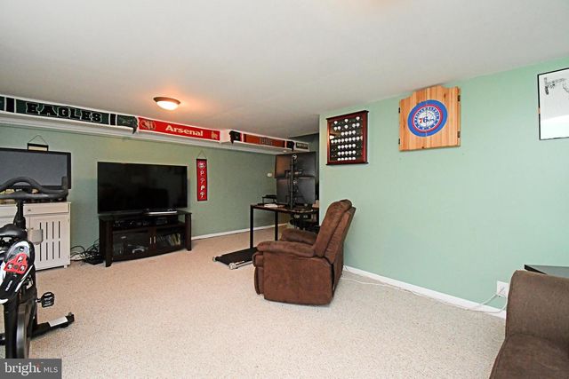 12457 SWEET BRIAR RD, Philadelphia, PA 19154