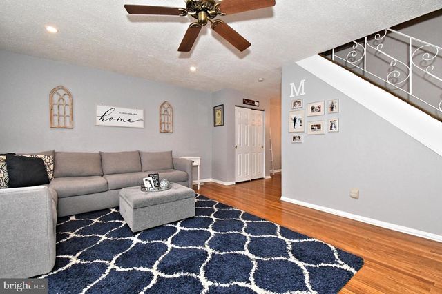 12457 SWEET BRIAR RD, Philadelphia, PA 19154