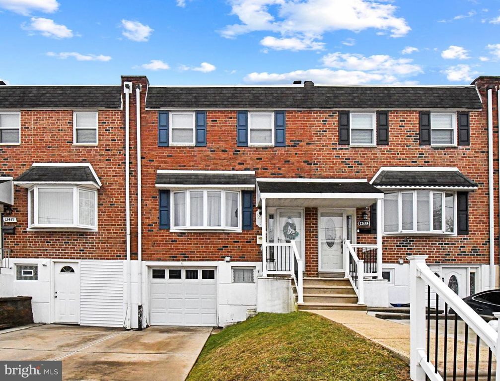 12457 SWEET BRIAR RD, Philadelphia, PA 19154