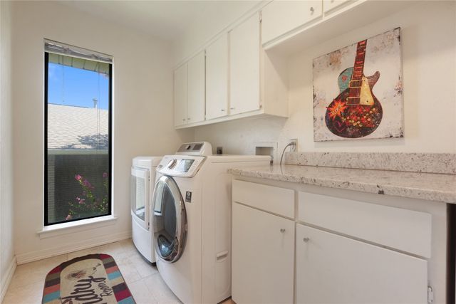 9677 Fallbrook Drive, Dallas, TX 75243