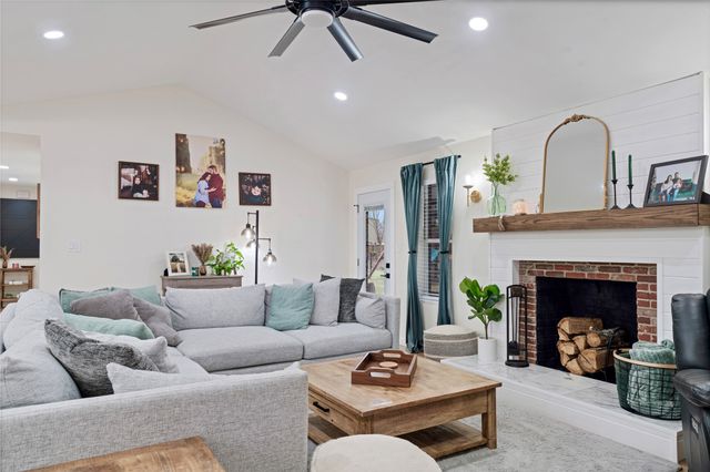 19 43040, Powderly, TX 75473