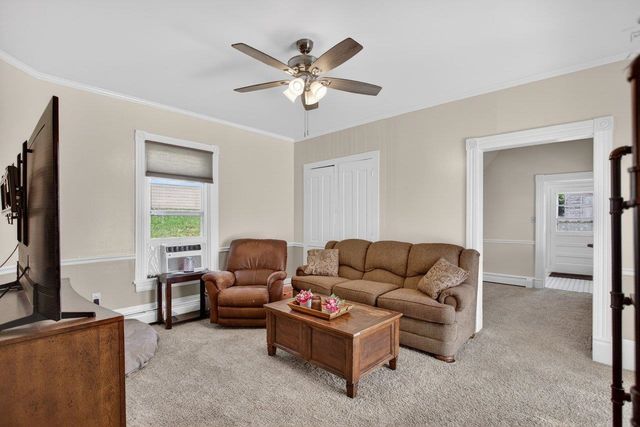 420 W SPRING ST, Woodstock, VA 22664