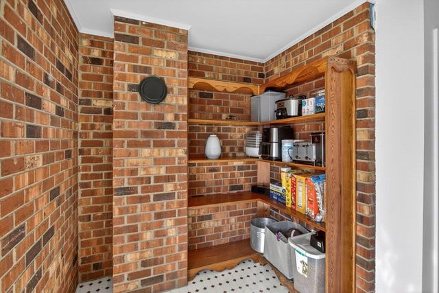 420 W SPRING ST, Woodstock, VA 22664