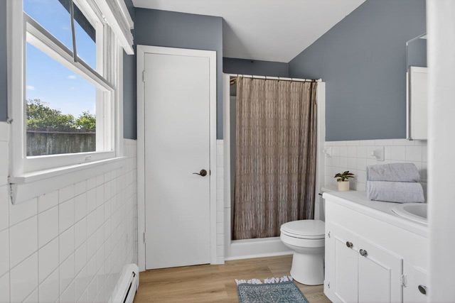 420 W SPRING ST, Woodstock, VA 22664