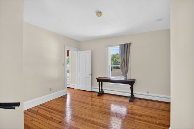 420 W SPRING ST, Woodstock, VA 22664