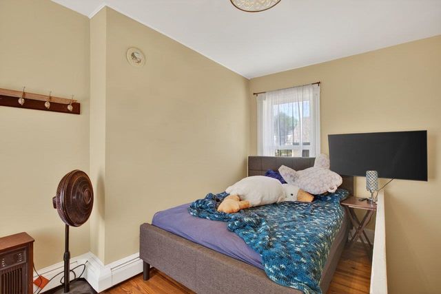 420 W SPRING ST, Woodstock, VA 22664