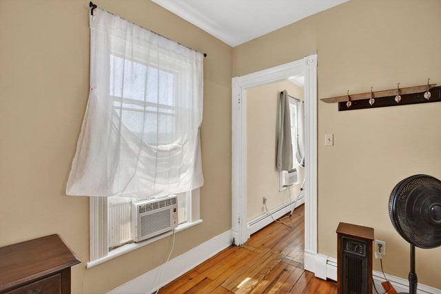420 W SPRING ST, Woodstock, VA 22664