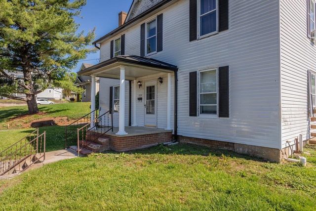 420 W SPRING ST, Woodstock, VA 22664