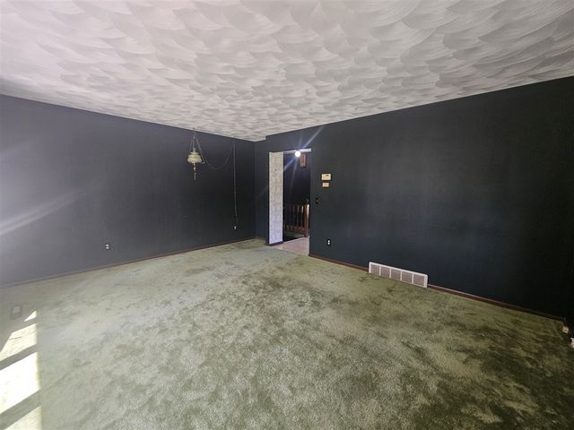 6392 Enola Avenue, Kalamazoo, MI 49048
