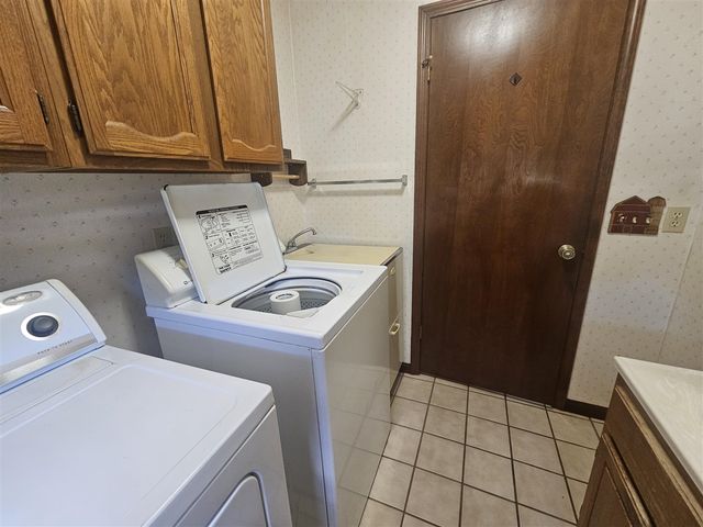 6392 Enola Avenue, Kalamazoo, MI 49048