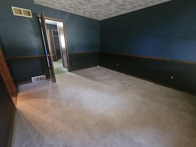 6392 Enola Avenue, Kalamazoo, MI 49048