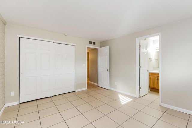 333 W Inez Drive, Tucson, AZ 85756