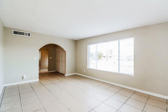 333 W Inez Drive, Tucson, AZ 85756