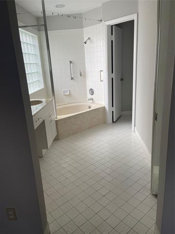 480 Somerset Way, Weston, FL 33326