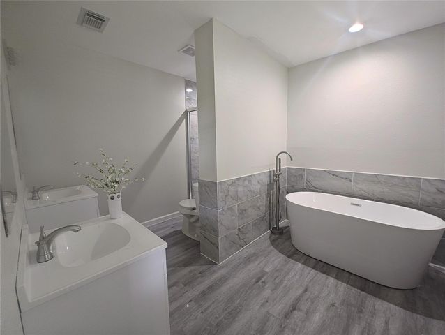 2252 Shadowdale Drive 362, Houston, TX 77043