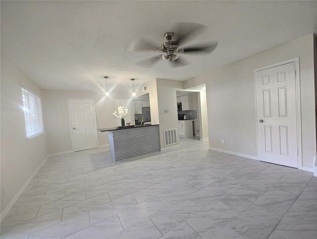 2252 Shadowdale Drive 362, Houston, TX 77043