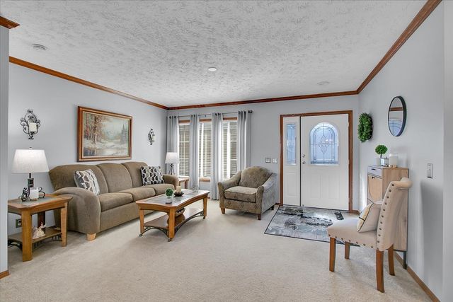 22456 S Lakepoint Court, Channahon, IL 60410