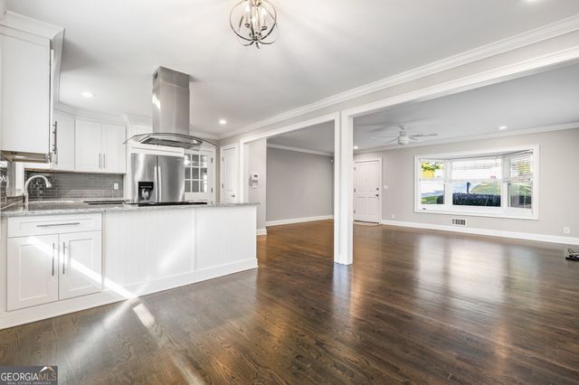 2604 Sunny Lane SE, Marietta, GA 30067